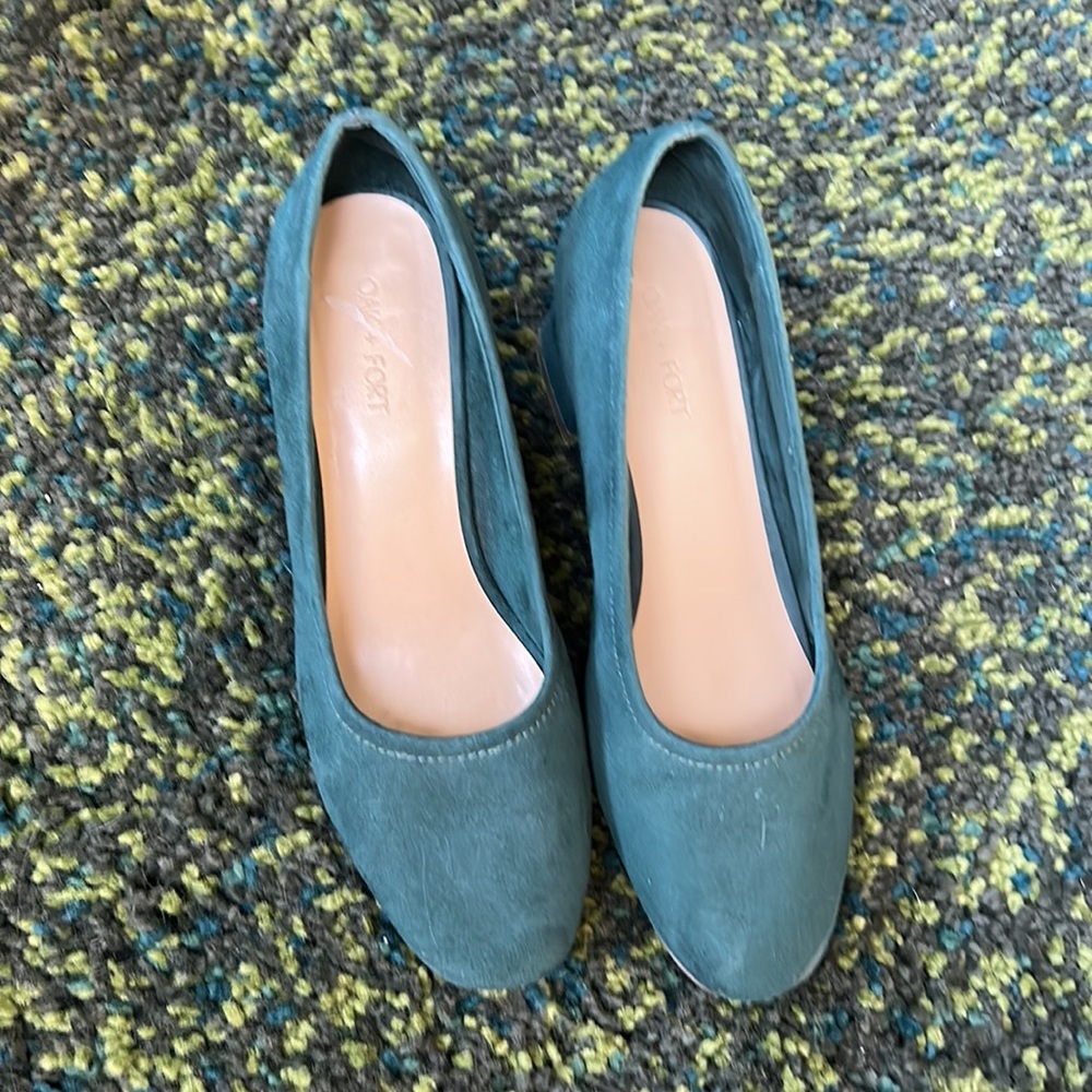 Oak + Fort Green Vegan Suede Kitten Block Heels - Picture 4 of 5